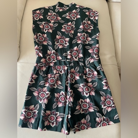 ANN Taylor LOFT-  Faraway floral romper - Picture 3 of 9